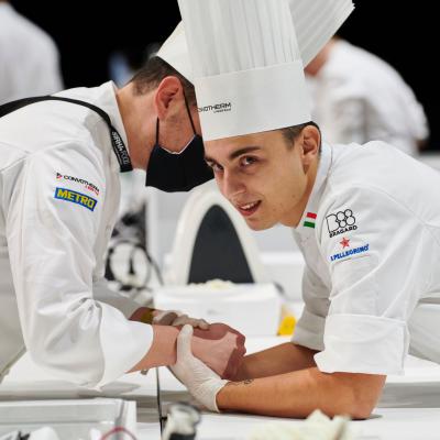 71bd4be9 5c31 4386 A380 07d236305844